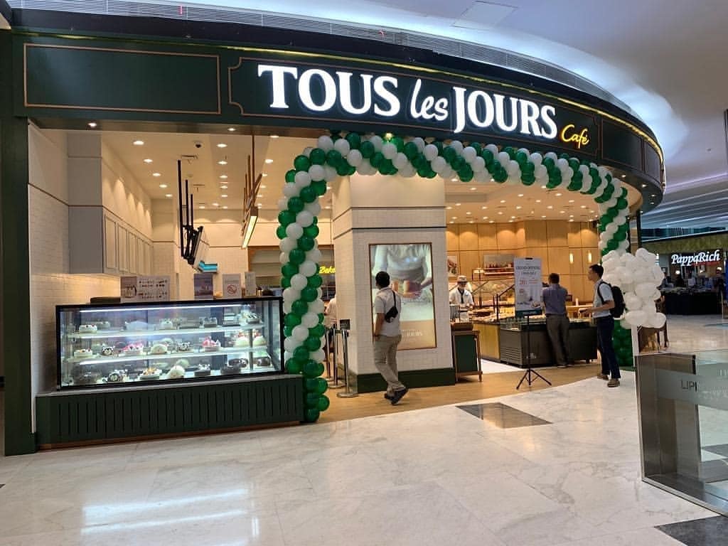 Tous Les Jours shop front in lippo mall puri st. moritz